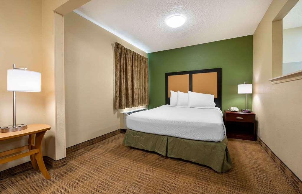 Suburban Northwest - College Parks Hotel